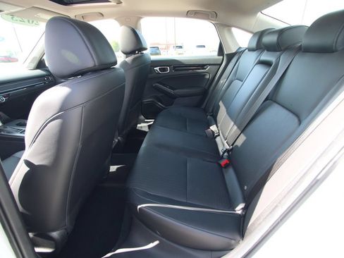Used 2023 Honda Civic Touring image 7