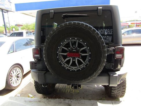 Used 2011 Jeep Wrangler Unlimited Sport w/ PWR Convenience Group AWD/4WD image 3