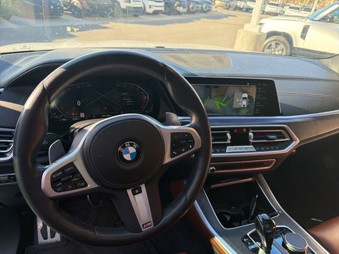 Used 2022 BMW X5 xDrive40i w/ M Sport Package image 11