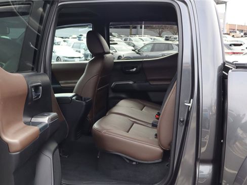 Used 2018 Toyota Tacoma Limited AWD/4WD image 24