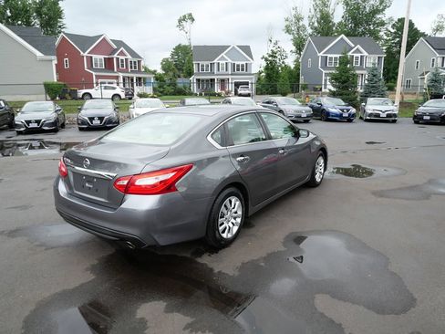 Used 2017 Nissan Altima 2.5 S w/ Power Driver Seat Package FWD image 6