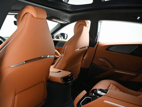 Used 2024 Ferrari Purosangue image 16