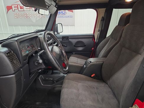 Used 2003 Jeep Wrangler X image 21