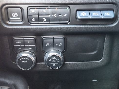 Used 2021 GMC Yukon AT4 w/ AT4 Premium Package image 22