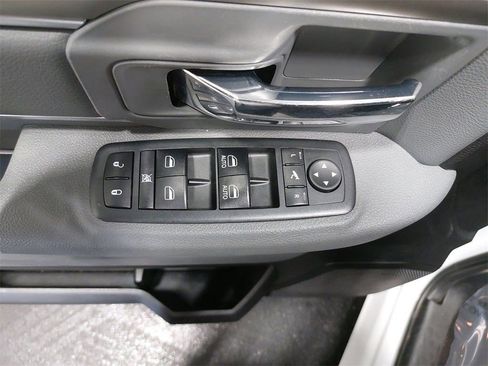 Used 2018 RAM 1500 Big Horn image 27