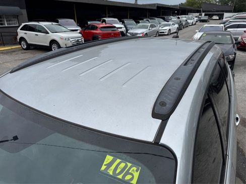 Used 2017 Chevrolet Traverse LT image 12