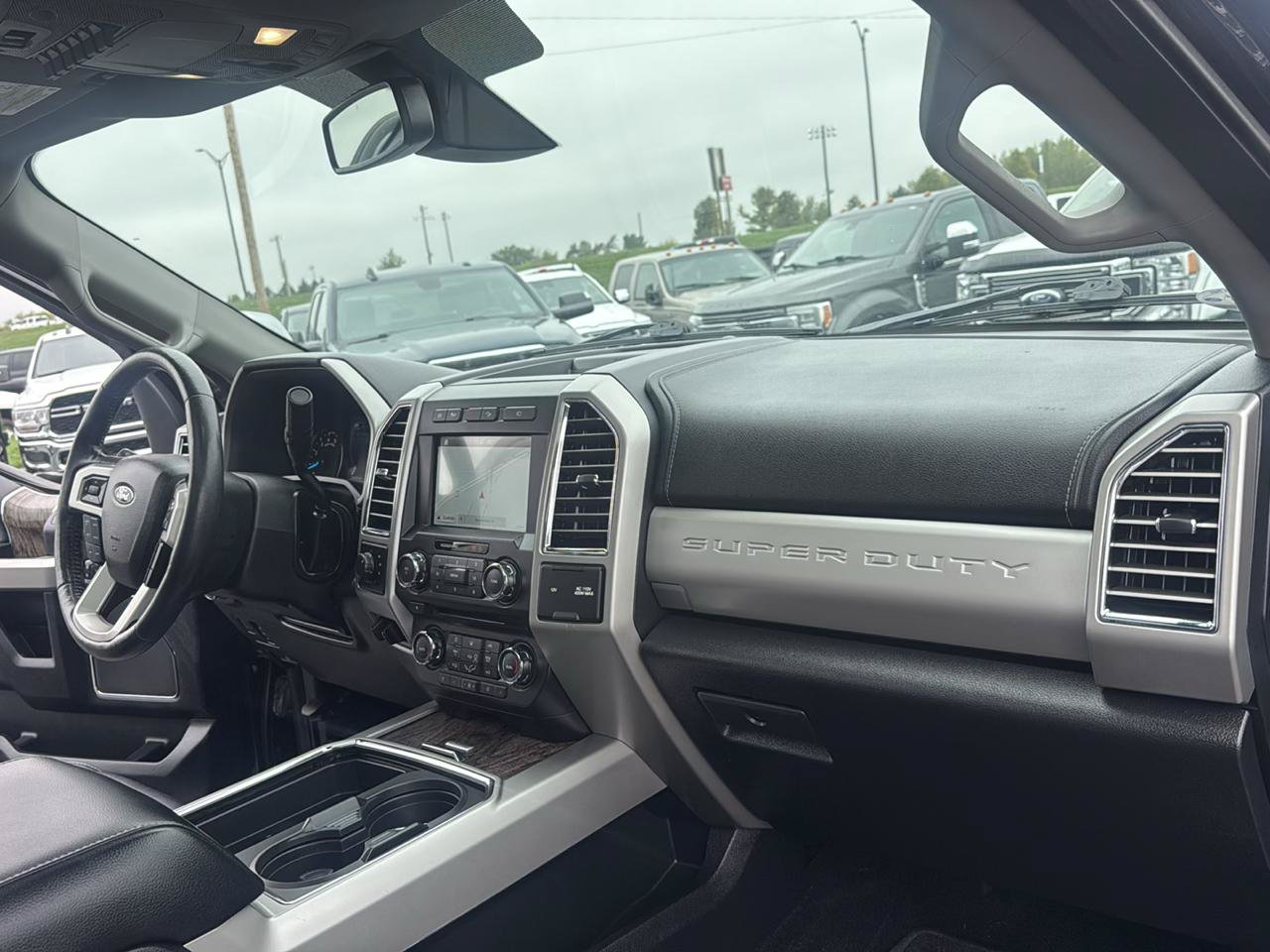Used 2017 Ford F250 Lariat w/ Lariat Ultimate Package AWD/4WD image 35