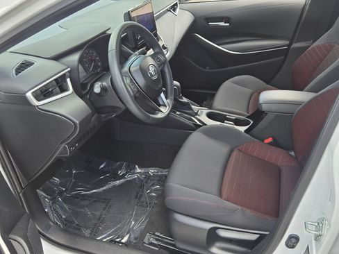 Used 2025 Toyota Corolla SE FWD image 12