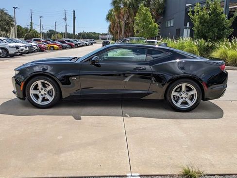 Used 2023 Chevrolet Camaro LT RWD image 8