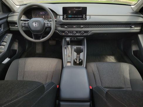 Used 2023 Honda Accord EX image 10