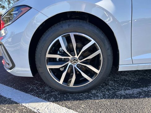 New 2026 Volkswagen Jetta SE image 10