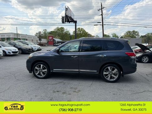 Used 2013 Nissan Pathfinder Platinum FWD image 5