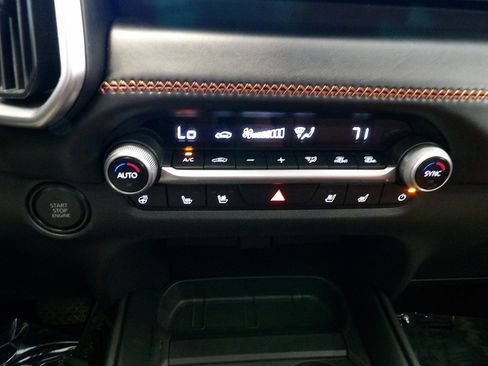 Certified 2025 MAZDA CX-50 Meridian Edition w/ Weather Package AWD/4WD image 33