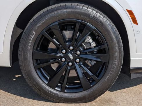 Used 2025 Cadillac XT6 Premium Luxury w/ Technology Package FWD image 10