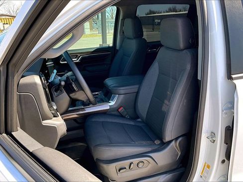 Used 2025 Chevrolet Silverado 1500 RST AWD/4WD image 36