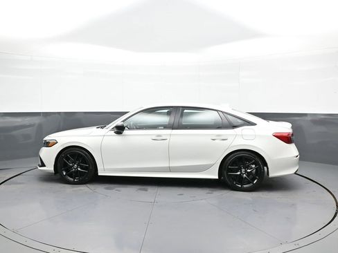 Used 2023 Honda Civic Sport image 9