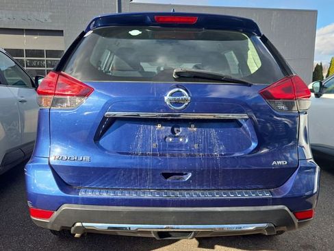 Certified 2017 Nissan Rogue S image 5