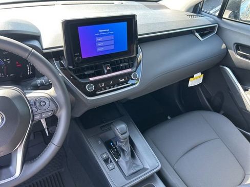 New 2026 Toyota Corolla Cross LE FWD image 31