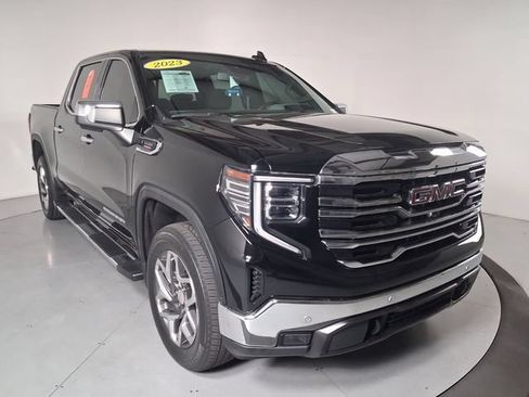 Used 2023 GMC Sierra 1500 SLT w/ SLT Premium Plus Package AWD/4WD image 2