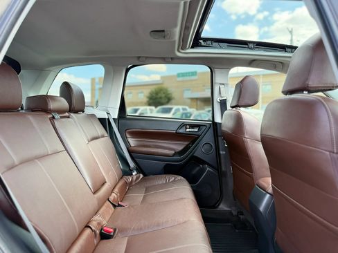 Used 2017 Subaru Forester 2.5i Touring AWD/4WD image 21