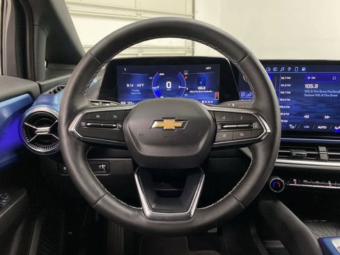 Used 2025 Chevrolet Equinox EV LT w/ Convenience Package image 19