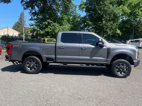 Used 2023 Ford F350 Lariat w/ Lariat Ultimate Package AWD/4WD image 3