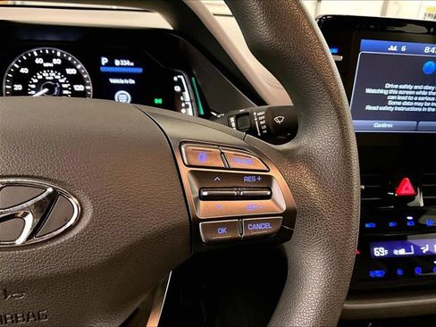 Used 2020 Hyundai Ioniq Blue FWD image 18