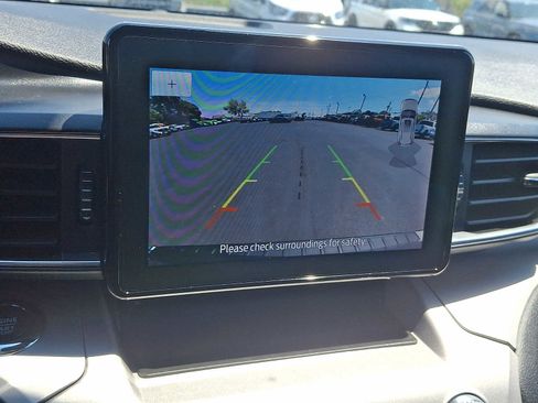 Certified 2023 Ford Explorer XLT w/ Equipment Group 202A AWD/4WD image 18