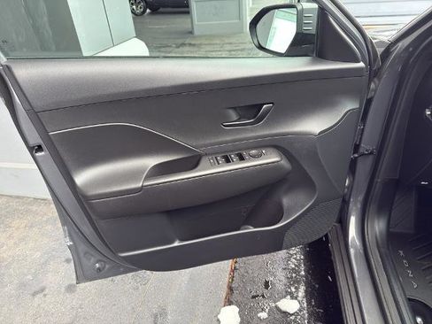 Used 2025 Hyundai Kona SEL image 13