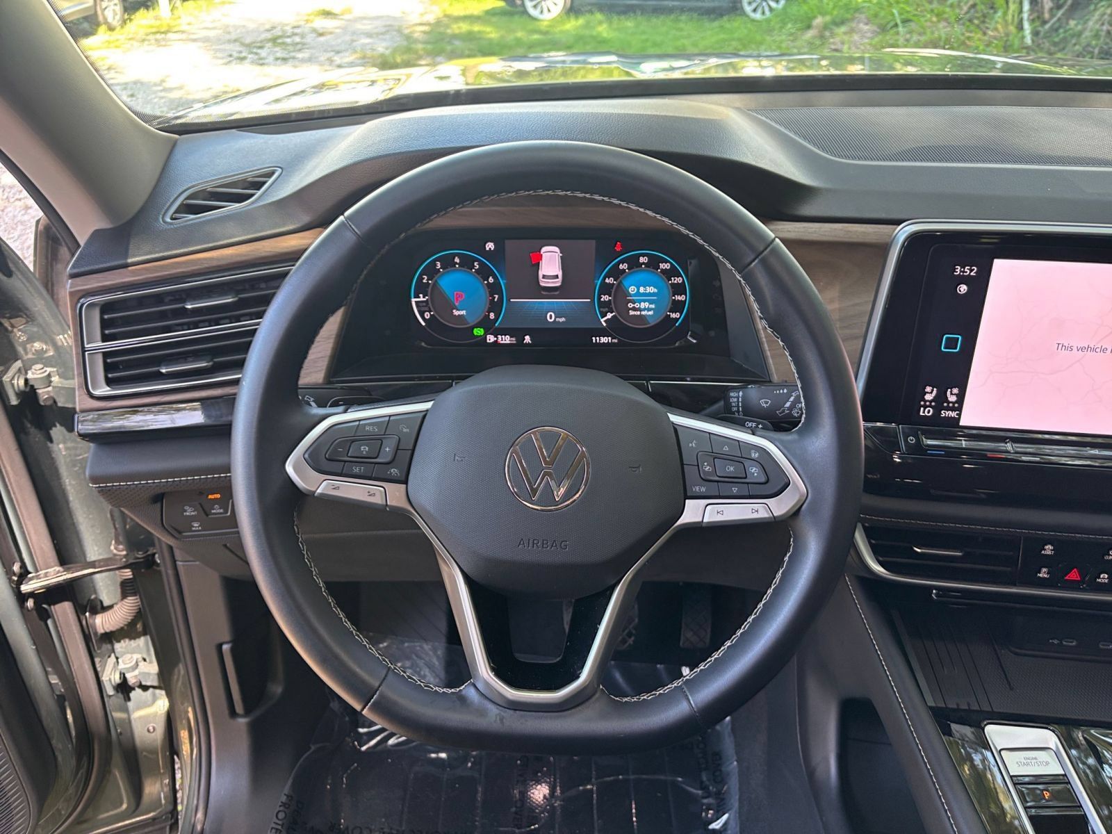 Used 2026 Volkswagen Atlas SE FWD image 30