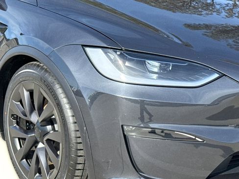 Used 2024 Tesla Model X image 10