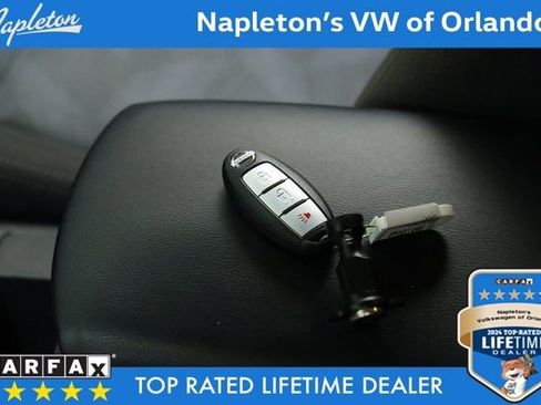 Used 2016 Nissan Rogue SV image 33