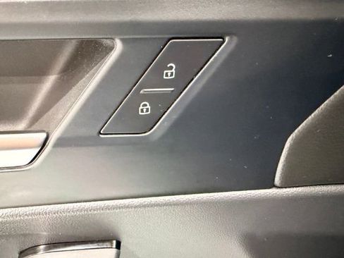 Used 2019 Volkswagen Jetta SE FWD image 24