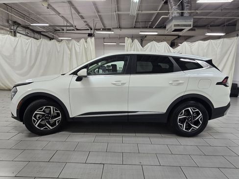 Used 2024 Kia Sportage LX FWD image 11