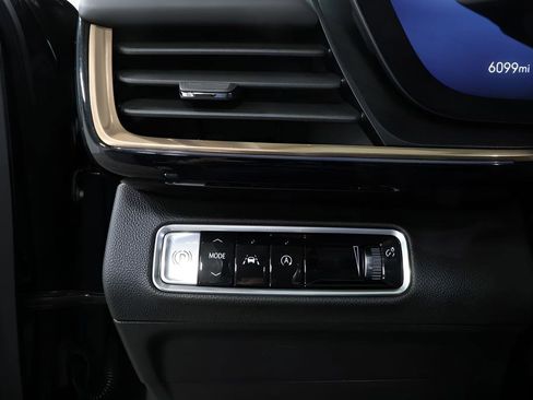 Used 2024 Buick Envision Avenir image 20