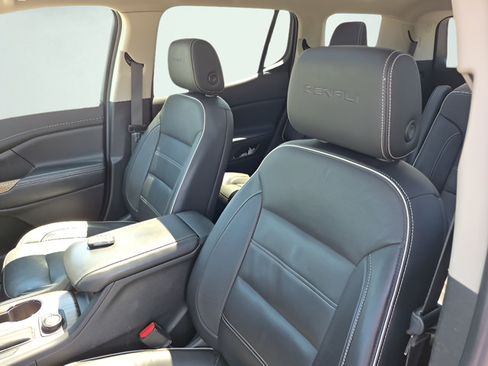 Used 2019 GMC Acadia Denali w/ Technology Package AWD/4WD image 10
