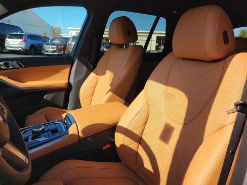 Used 2024 BMW X5 xDrive40i w/ M Sport Package image 22