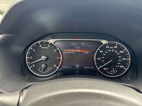 Used 2025 Nissan Altima 2.5 SV FWD image 41