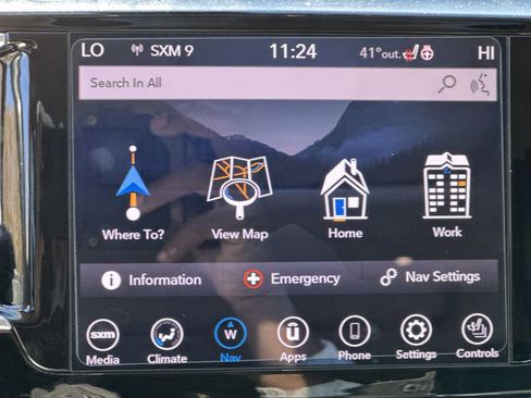 Used 2020 Chrysler Pacifica Limited image 29