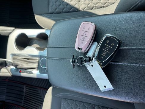 Used 2019 Chevrolet Blazer LT FWD image 27