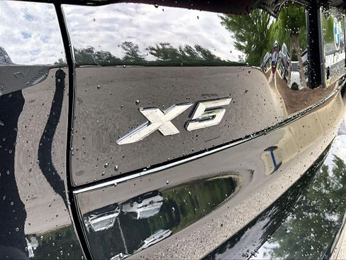 Certified 2025 BMW X5 xDrive40i w/ M Sport Package AWD/4WD image 33