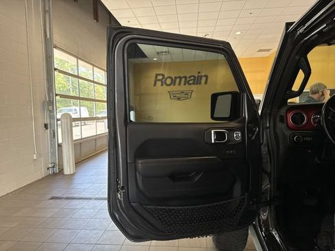Used 2020 Jeep Wrangler Unlimited Rubicon AWD/4WD image 8