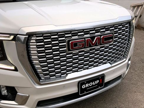 Used 2023 GMC Yukon Denali image 29