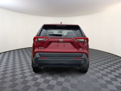 Used 2022 Toyota RAV4 LE image 7