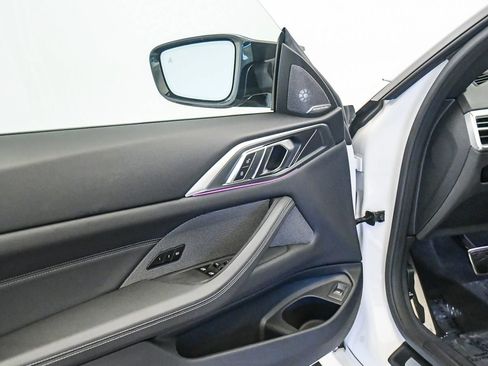 Used 2025 BMW M440i Coupe w/ Premium Package RWD image 33