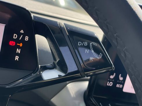 Certified 2023 Volkswagen ID.4 Pro RWD image 18