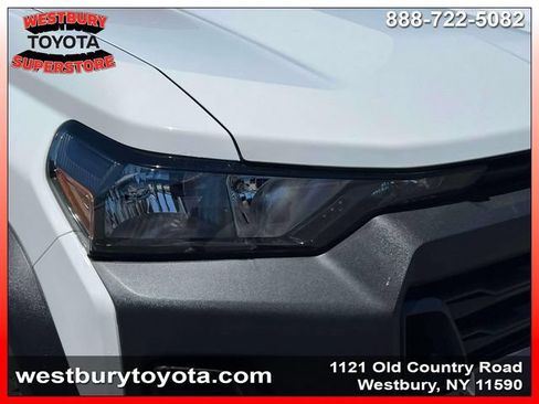 Used 2024 Chevrolet Colorado Trail Boss w/ Advanced Trailering Package AWD/4WD image 12