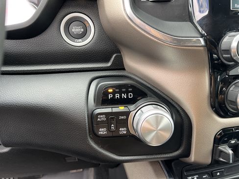 Used 2019 RAM 1500 Laramie image 31