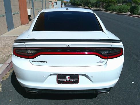 Used 2021 Dodge Charger SXT w/ Blacktop Package image 4