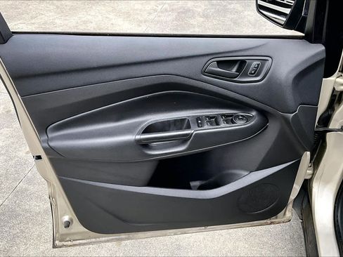 Used 2018 Ford Escape S image 19